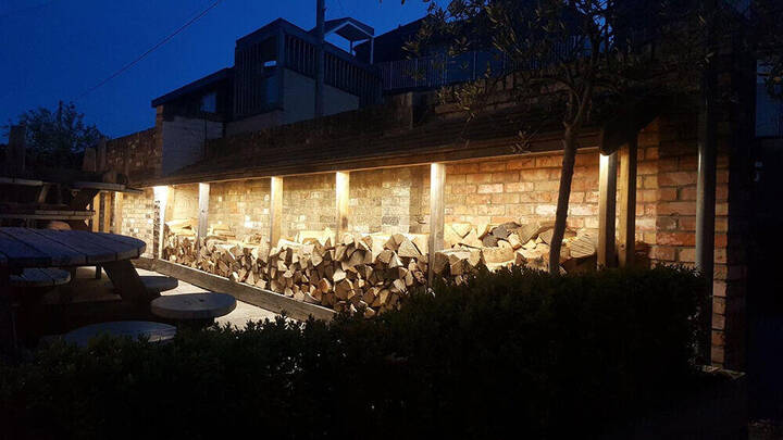 Outside lighting at a Cambridge pub